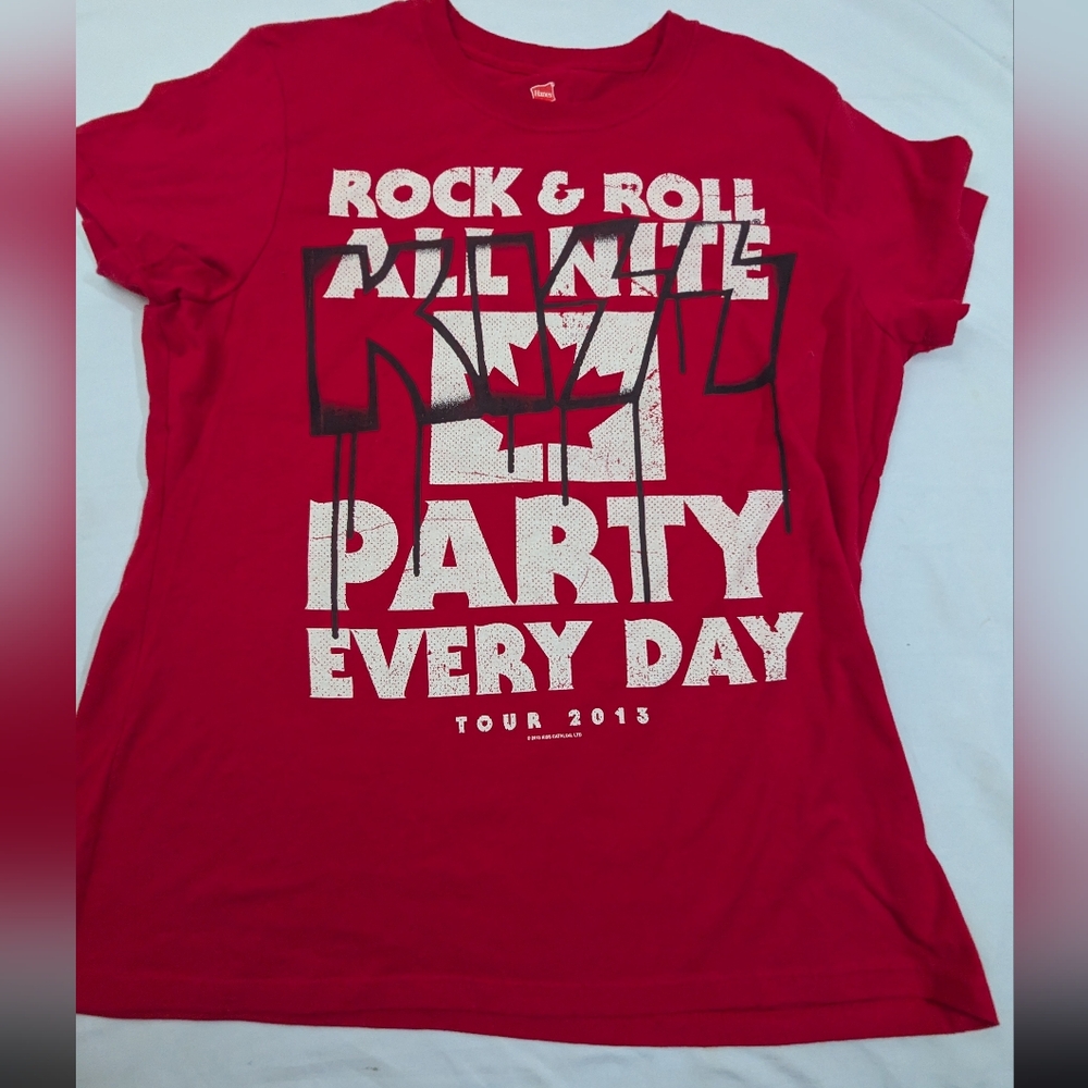 KISS in Canada 2013 Red Concert Tee Size Large